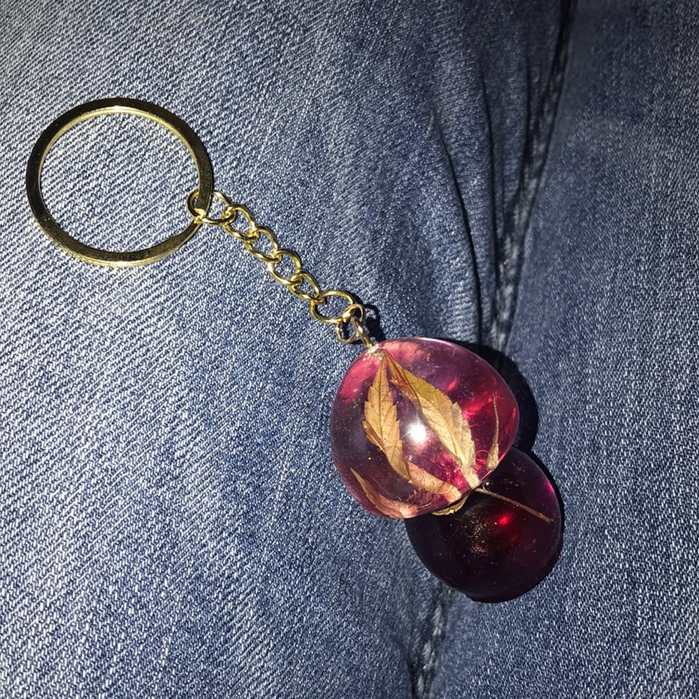 Custom epoxy mushroom 🍄 keychain with my favorite leaf New